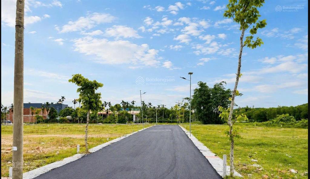 Chính chủ bán đất hoà tiến đà nẵng 1tỷ2 đường nhựa 5,5m sẵn sổ phù hợp đầu tư ở cho thuê bán nhanh