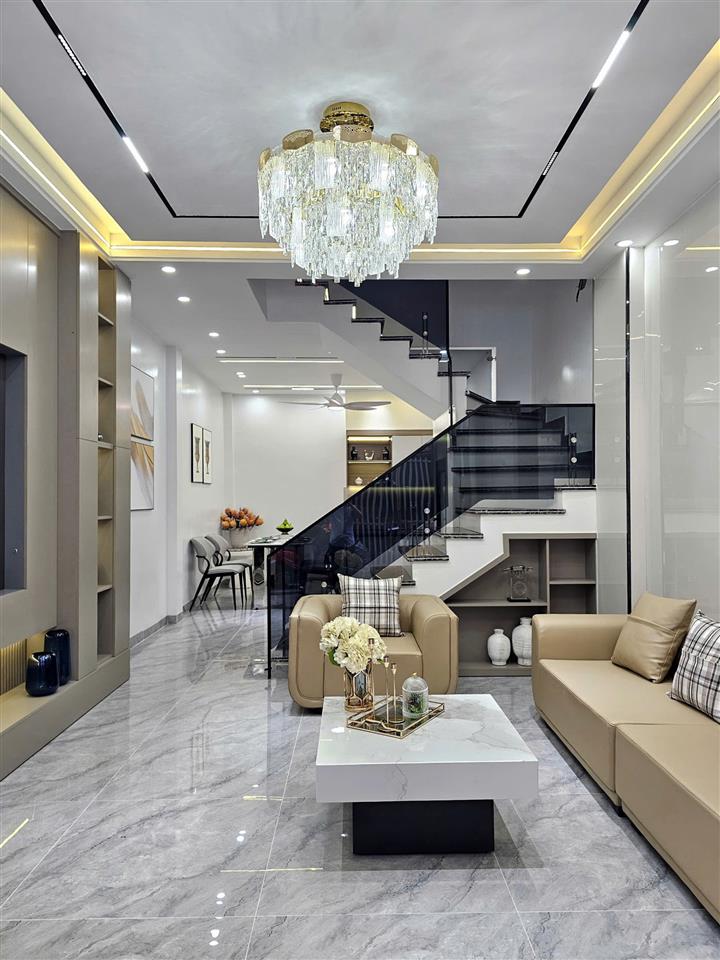 BÁN NHÀ XÂY MỚI – CHỢ HÀNG THÔNG, HỒ SEN Diện tích: 42m² (thực tế 44m²) x 4 tầng