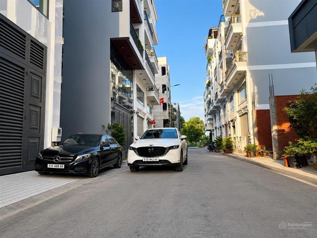 Chỉ 6,8 tỷ đất đường nhựa 8m, hoàng quốc việt, quận 7