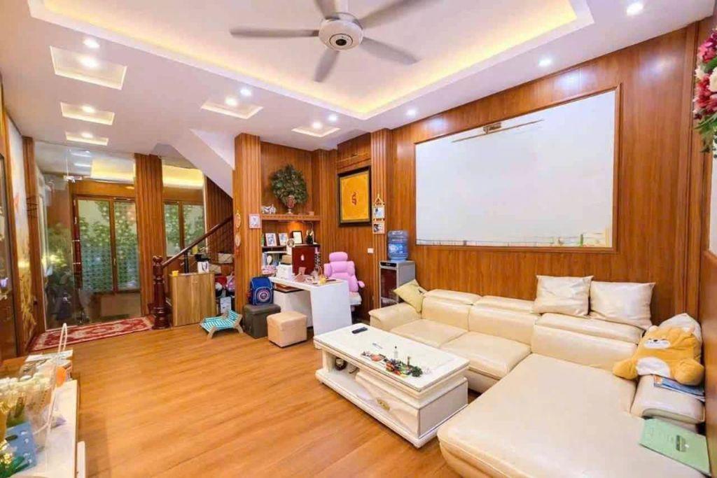 CÁCH PHỐ 70M - DÂN XÂY KCBT - GIẤY PHÉP XD,- BẢN THIẾT KẾ ĐẦY ĐỦ - NÓI KO VỚI QUY HOẠCH 👉 Có thể cải tạo thêm Thang