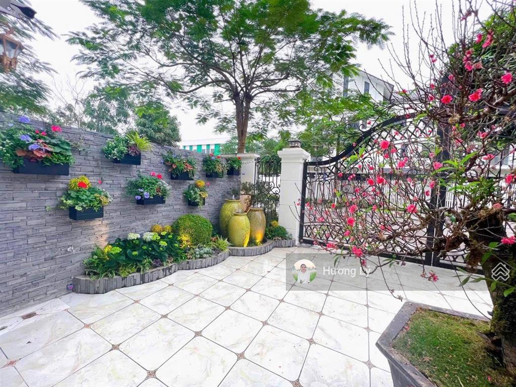 Bán nhà bt geleximco lê trọng tấn 160m2 x 4 tầng, mt 8m, khuôn viên rộng, nội thất cao cấp