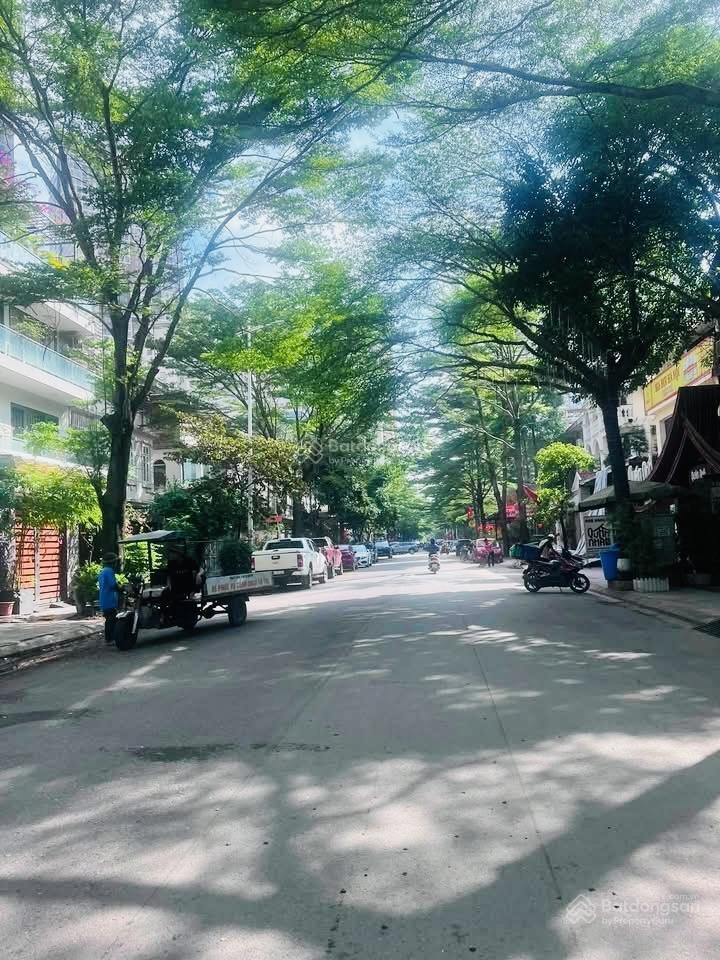 Bán nhà liền kề 83m2 5 tầng thang máy 19.95 tỷ kđt văn khê la khê hà đông