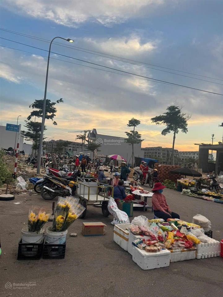 Bán đất mặt tiền chợ chiều xã cát tiến. đường võ văn dũng, gần trường học mần non, cấp 1,2,3