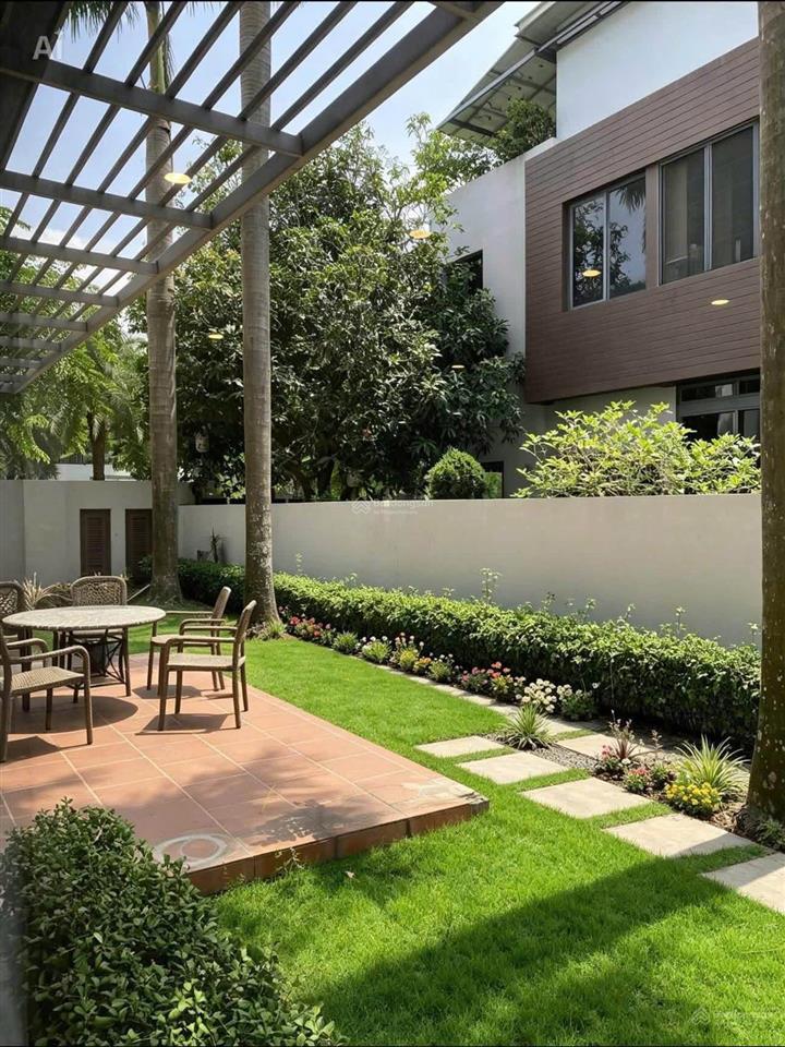 Bán biệt thự riviera cove, hai mặt tiền trước sau, dt 495m2 giá 57 tỷ thương lượng