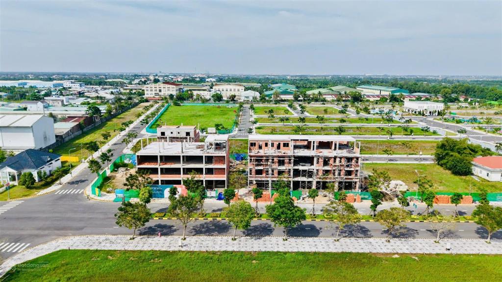 Tọa độ vàng ngay vành đai 4 giá từ 3.8 tỷ/căn nhà phố đầy đủ tiện ích