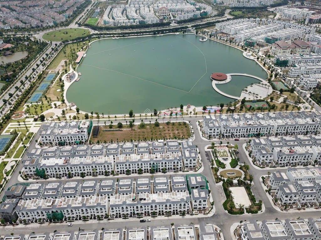 Song lập tulip 168m2 cạnh vườn hoa gần hồ 12ha nhà thô hướng đông nam