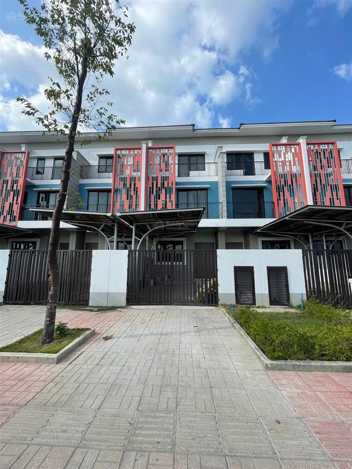 Cần bán căn liền kề 3 tầng giá tốt tại sun casa central