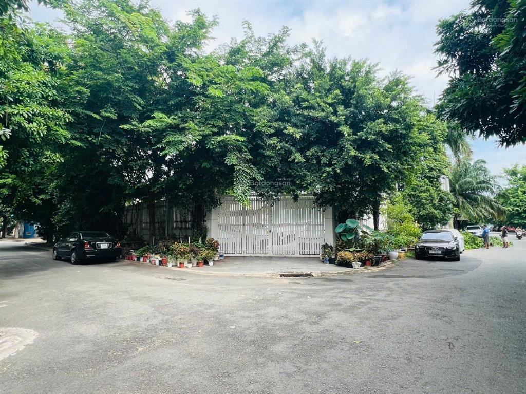 Khuôn đất biệt thự 2 mặt tiền gần sông sài gòn 280m2 giá 37,5 tỷ