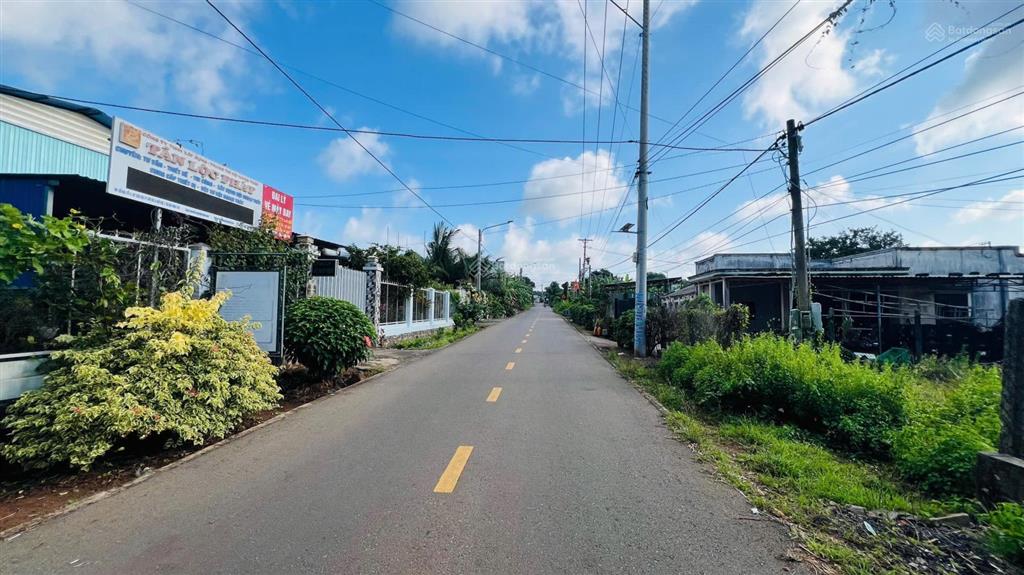 Bán lô đất trung tâm xã đất đỏ sát trường học tiện ích bao quanh, đi biển phước hải 6km