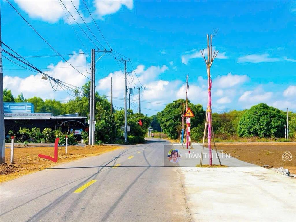 Lô góc 2 mặt tiền nguyễn huệ xã đất đỏ 558,7m2 ngang 17x36m