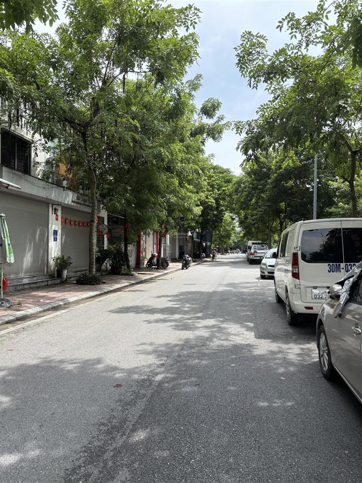 Bán gấp căn 2 view vườn hoa, biệt thự liền kề full đồ 132m2 / mt 6m khu đô thị đặng xá giá 18 tỷ