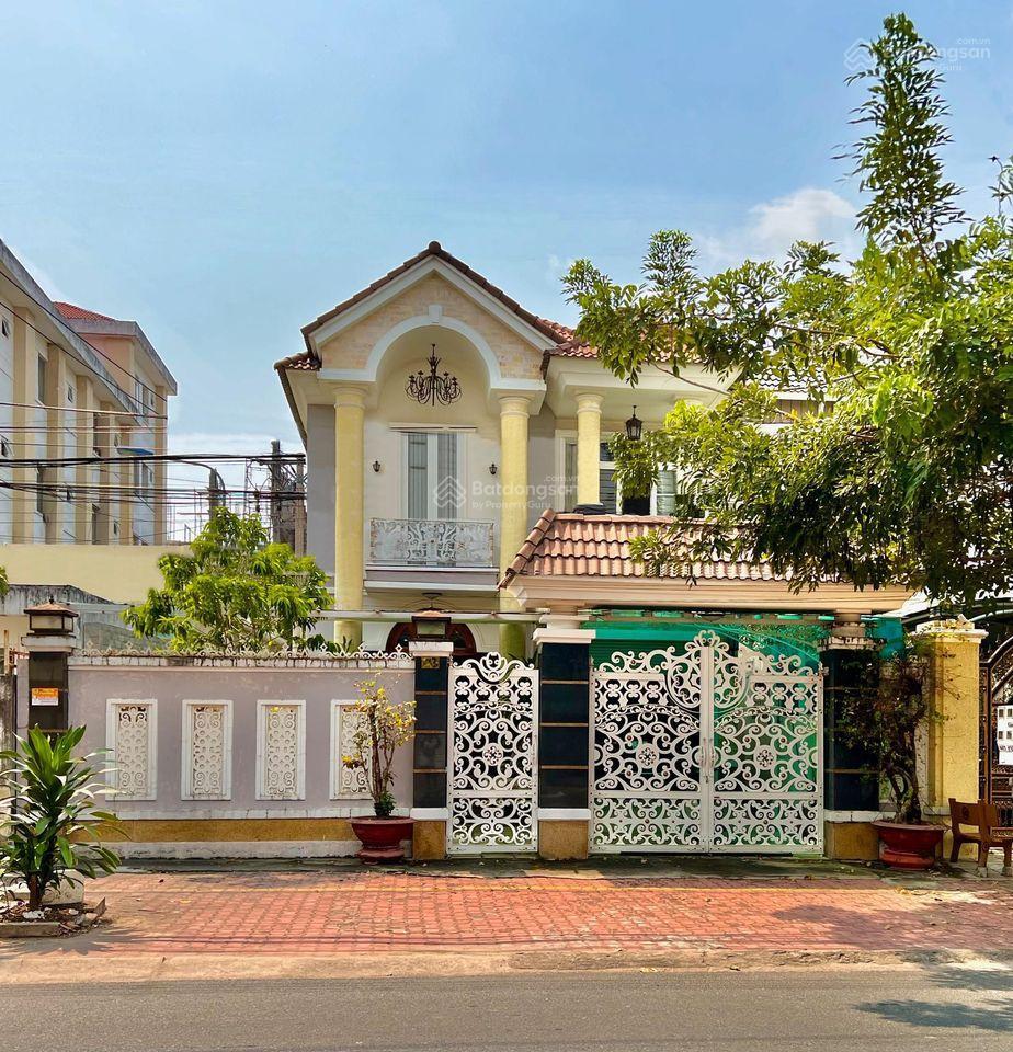 Bán biệt thự mặt tiền trần hưng đạo, vị trí đắc địa, an ninh, tt tp tây ninh. mặt sau view sông