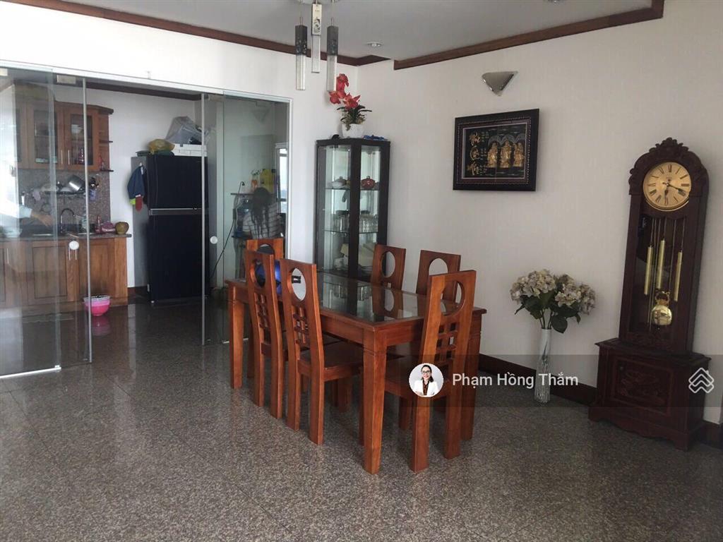 Bán căn hộ chung cư giai việt, dt 150m2, 3pn, 2wc, sổ hồng, giá 6.2 tỷ. 0933 888 *** ms thắm