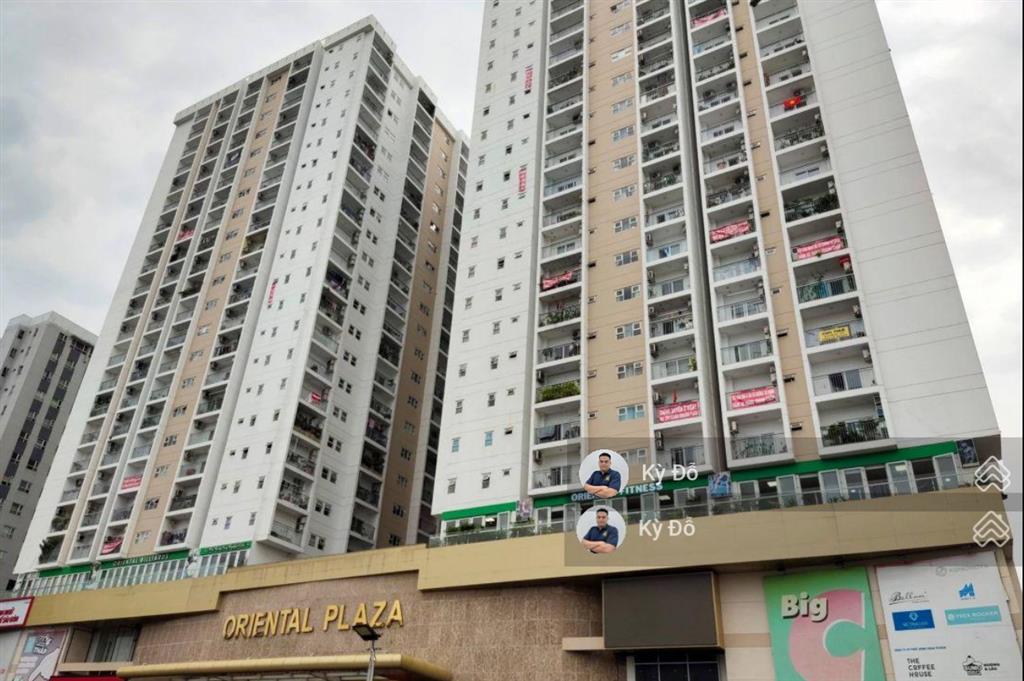 Chính chủ bán căn hộ oriental plaza, 83m2, 2pn, 2wc, giá 4.3 tỷ, sổ hồng, 0932 248 ***