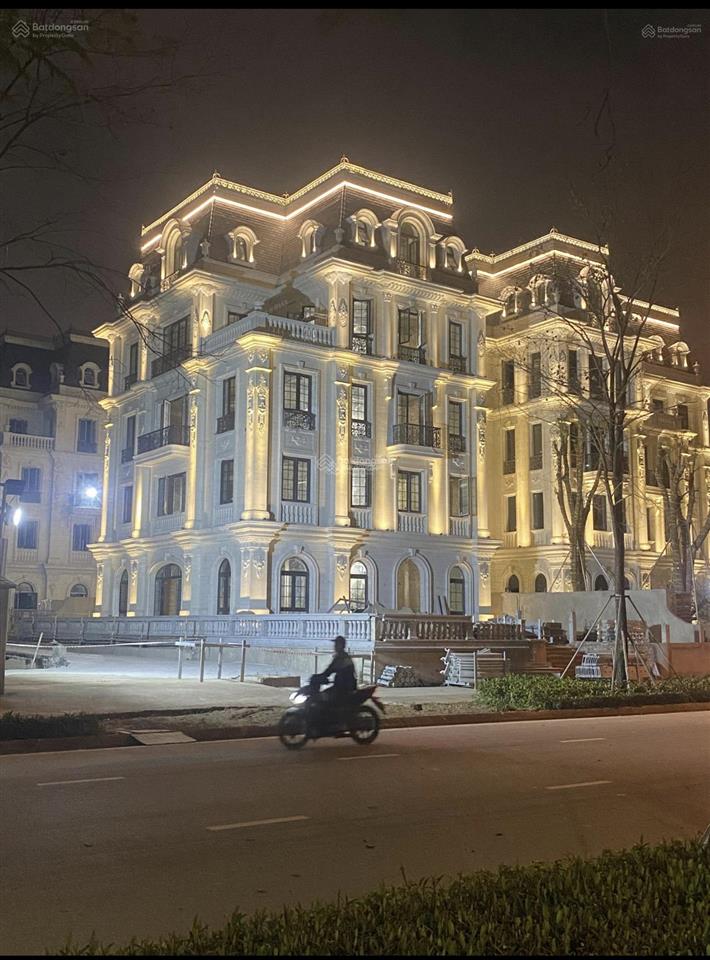 Mở bán biệt thự noble palace tây hồ 300m2, view mặt nước lõi công viên 65ha