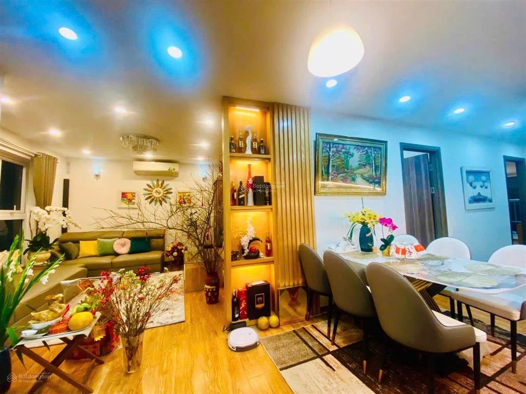 Cần chuyển nhượng căn hộ 93m2 (3pn/2vs) giá hời thị trường tại chung cư berriver