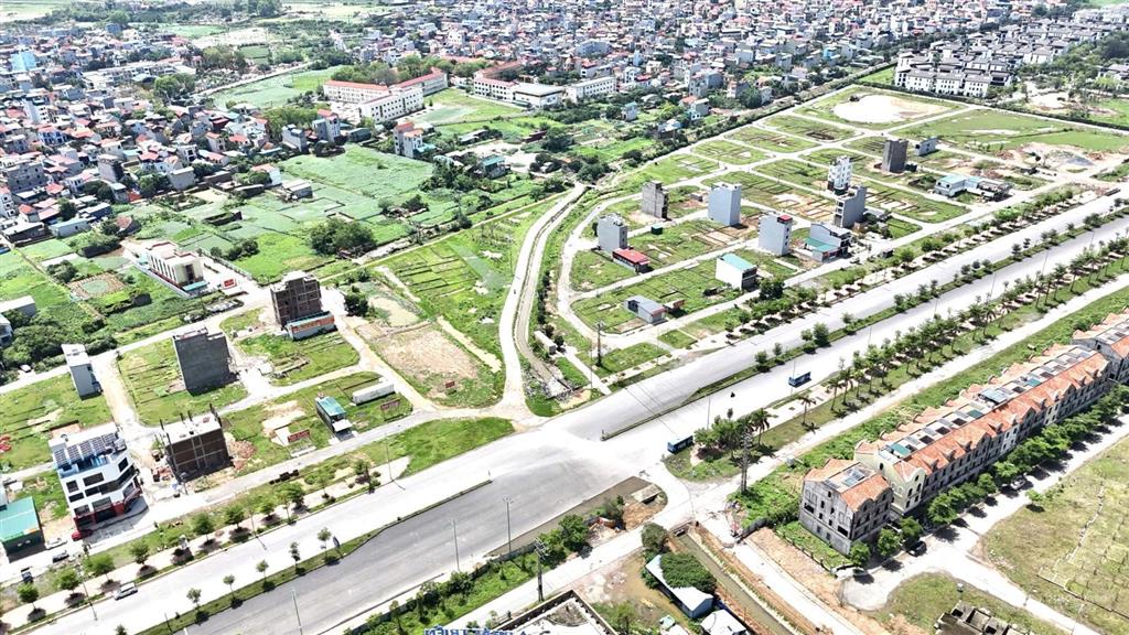Bán gấp lô đất dv an thượng đối diện học viện chính sách, giá siêu rẻ