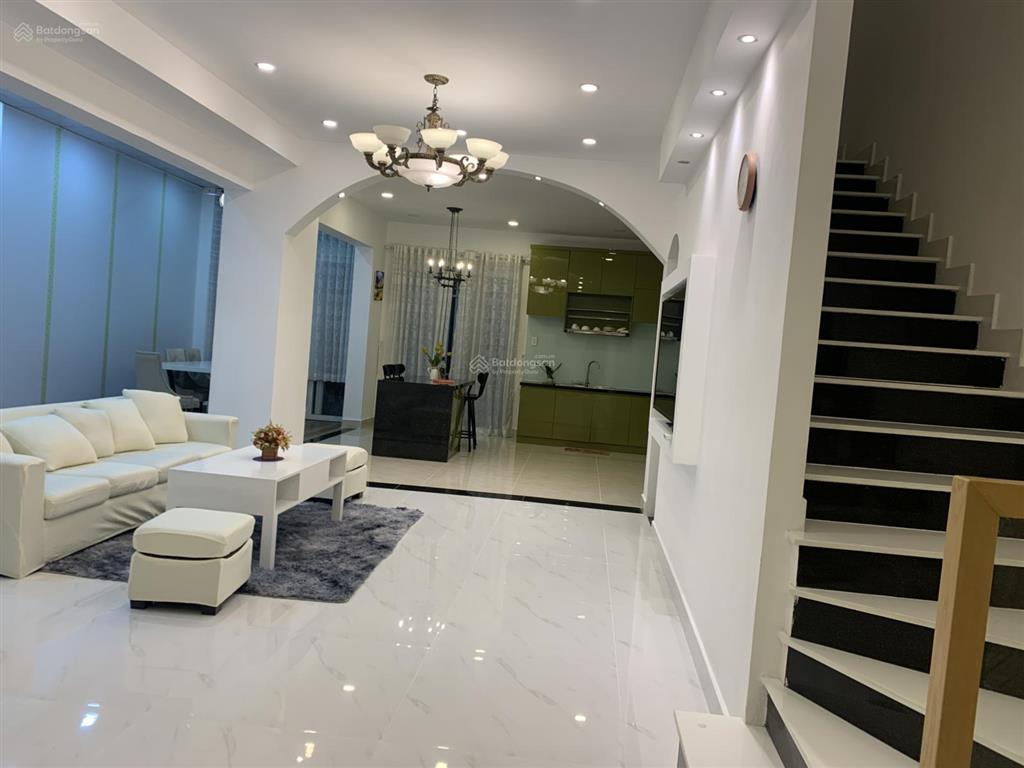 Ngộp ngân hàng bán gấp nhà phố eco xuân giá 7.8 tỷ. dt 6x20m 1t 2l 4pn 4wc. đầy đủ nội thất. sổ sẵn