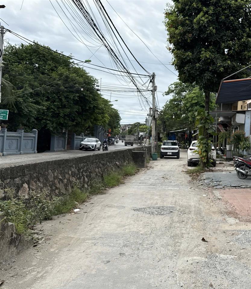 Chính chủ cần bán nhà mặt phố ql 21