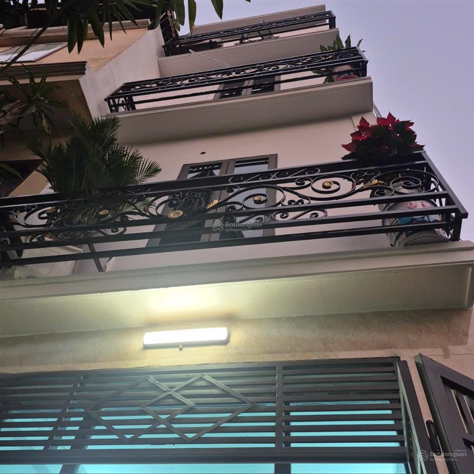 Bán gấp nhà như hình lô góc 3 thoáng, thanh lân hoàng mai, 27m2. 4 tầng. giá 5,8 tỷ. có bớt