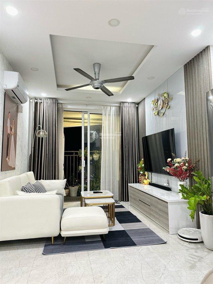 Bán chcc kingston residence phú nhuận. dt 80m2, 2pn, 2wc. giá 6.8 tỷ. 0906 101 *** vinh