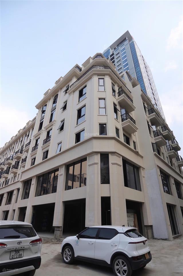 Bán tòa building 6 tầng 530m2 sàn gần đsq mỹ láng hạ vị trí trung tâm sổ lâu dài