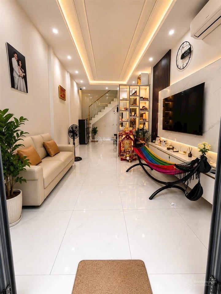 Nhà đẹp full nội thất 3 tầng lâm văn bền nhỉnh 5 tỷ