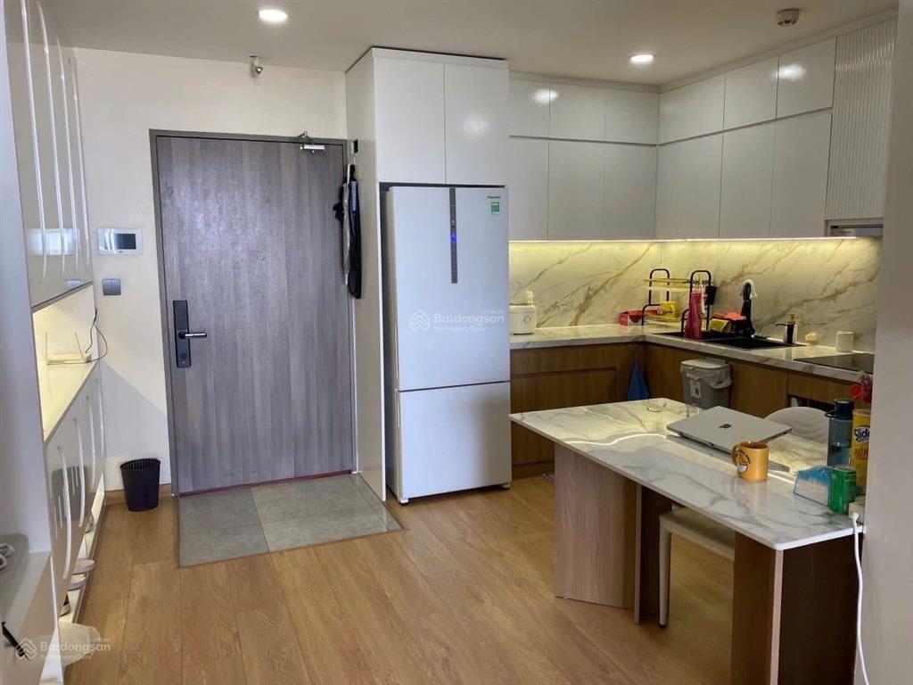 Chính chủ kẹt tiền bán gấp căn hộ saigon south residences 76m2 full nội thất cao cấp giá chỉ 5,5 tỷ