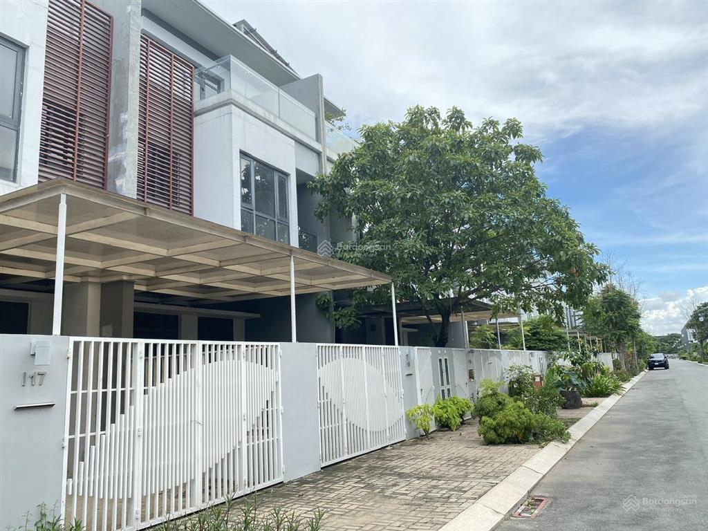 Nhà thô liền kề 120m2 giá 13,5 tỷ. sổ hồng sẵn. 0939 968 ***