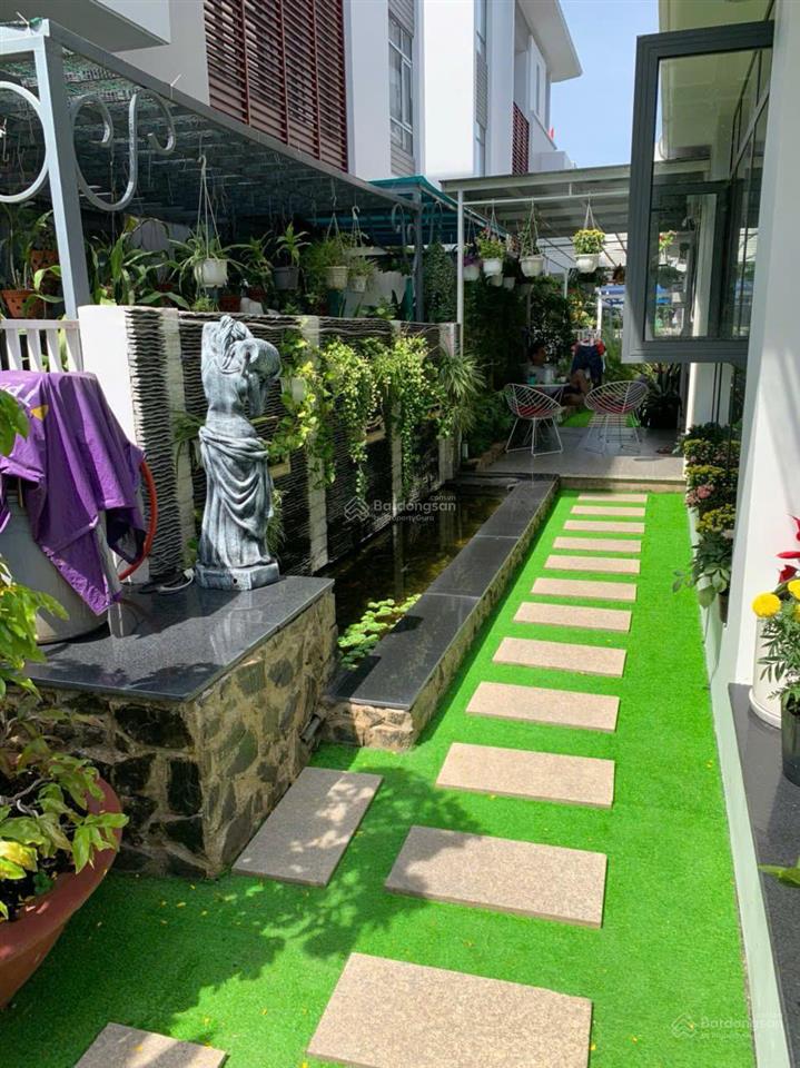 Biệt thự song lâp phố đông, 190m2 nội thất hiện đại giá 23 tỷ, hướng đn. 0939 968 ***