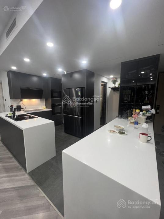 Cần bán căn hộ riviera point keppel land q7 hàng hiếm diện tích lớn. 0938 886 ***