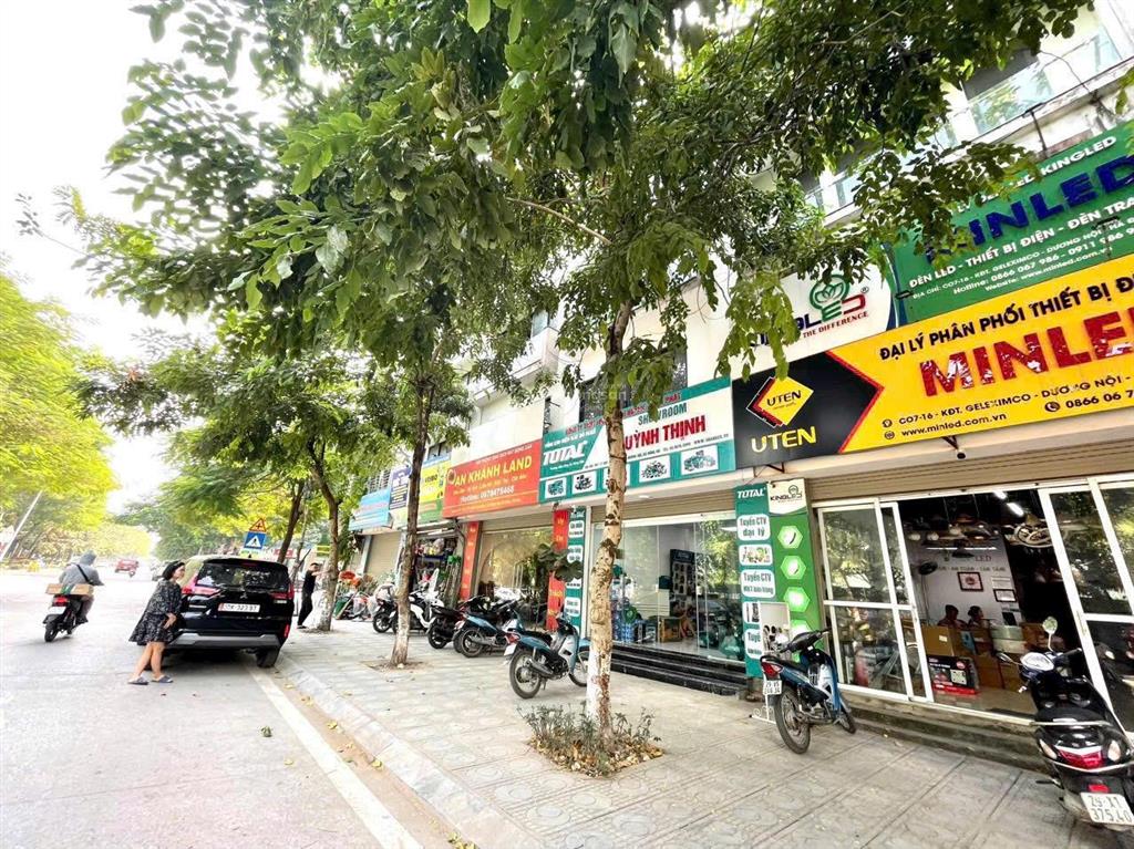 Thang máy siêu đẹp trục chính kinh doanh khu c geleximco giá đầu tư