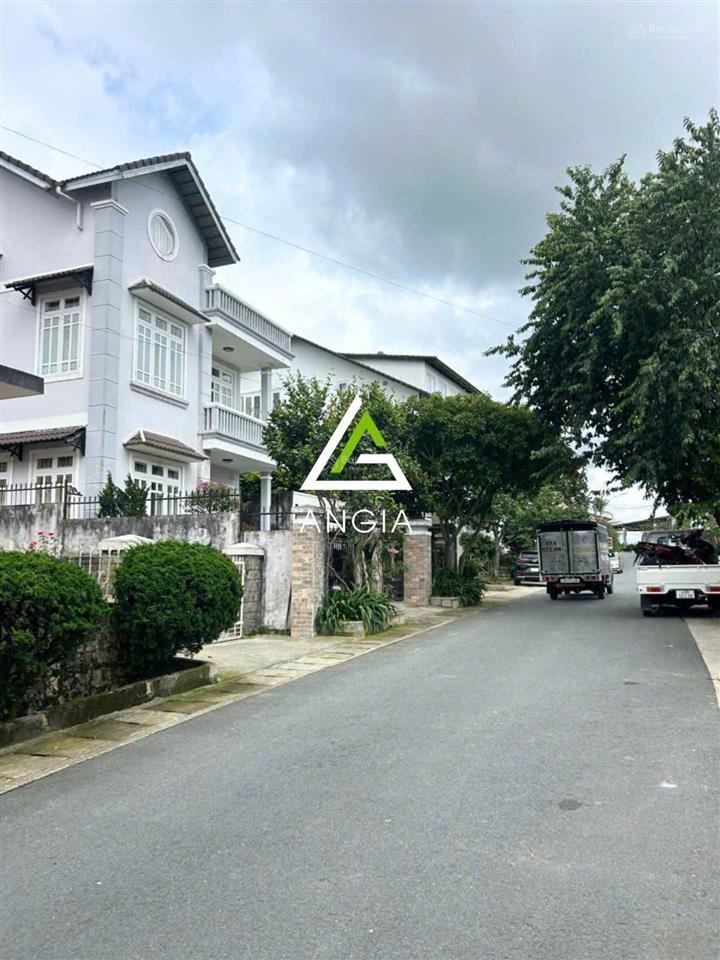 Quỹ đất 850m2 full thổ cư khu trung tâm đà lạt đường trần phú sổ riêng xây dựng 76,5 tỷ tlcc