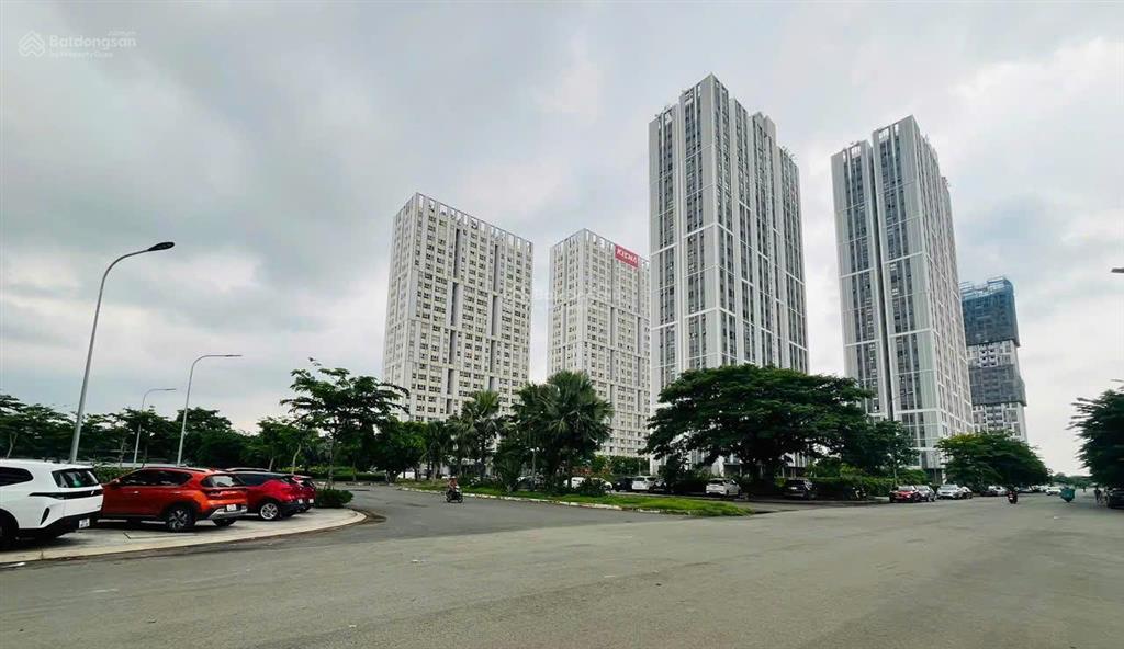 Cần bán căn góc citi esto hướng đn thoáng mát. 0901 603 ***