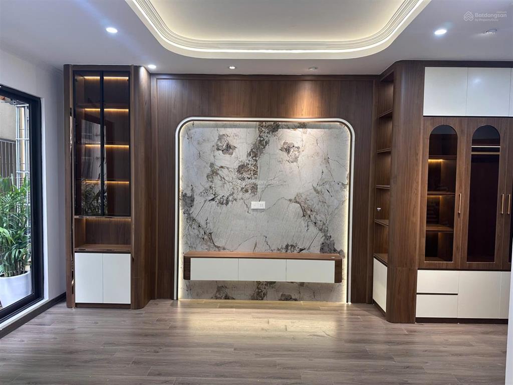 Nhà hot đường láng, 43m2, 7 tầng, mt 5m, 2 mặt ngõ. vip 14.86 tỷ