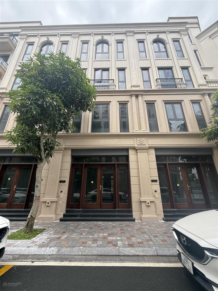 Giá hời tt vinhomes cổ loa liền kề thiên nga 80m ngay vườn hoa giá chỉ 22,3 tỷ bao phí 0948 692 ***