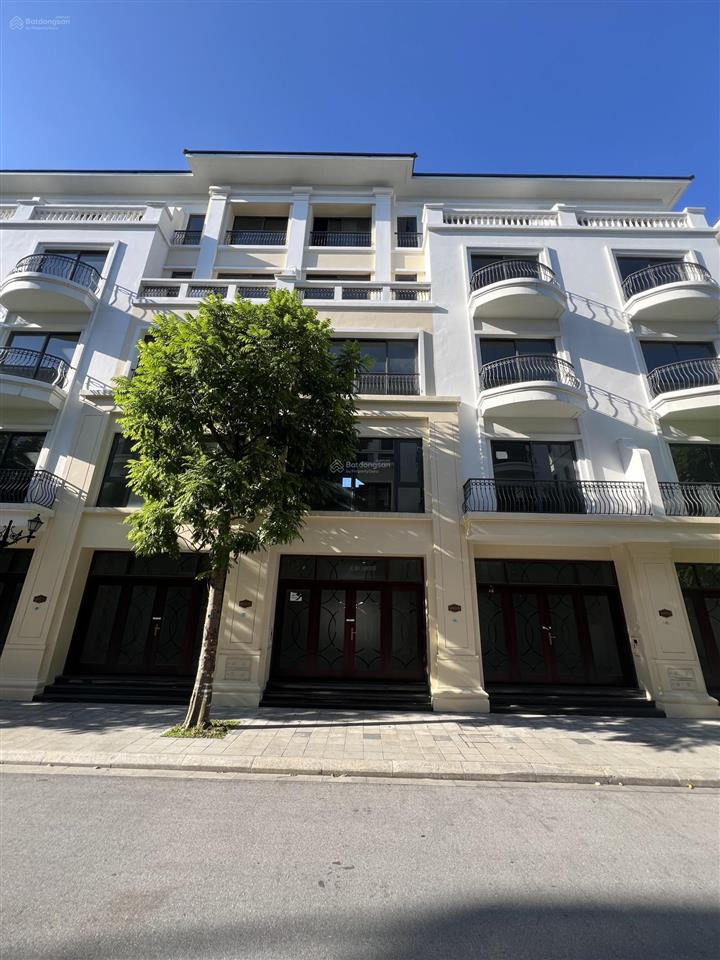 Bán gấp 65 m2 san hô, sẵn sổ đỏ lâu dài, cạnh biển hồ tạo sóng 18ha, công viên, bể bơi nội khu