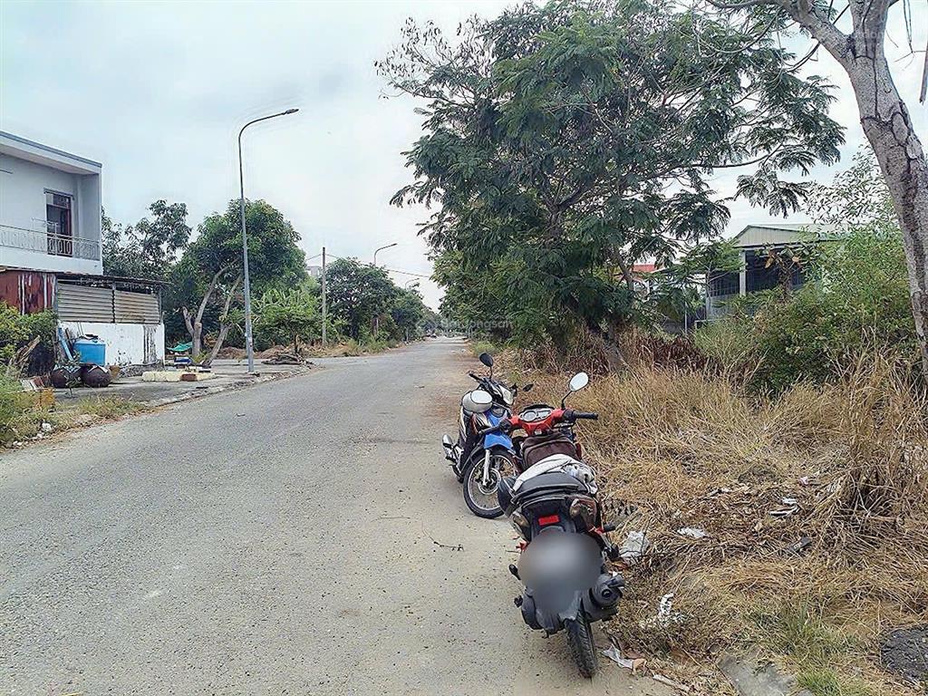 Nhà bè đất mặt tiền đường ngang 10m gần trường quốc tế mỹ