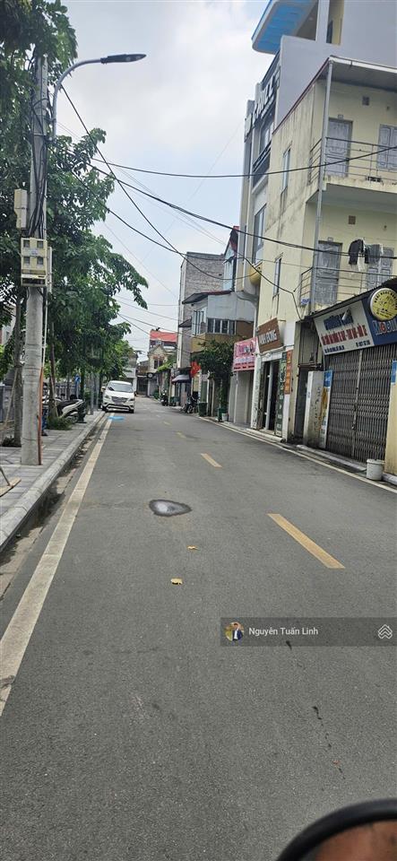 Nhà 4 tầng 55m2 thị trấn chi đông nhà mặt tiền, kinh doanh, ô tô tránh