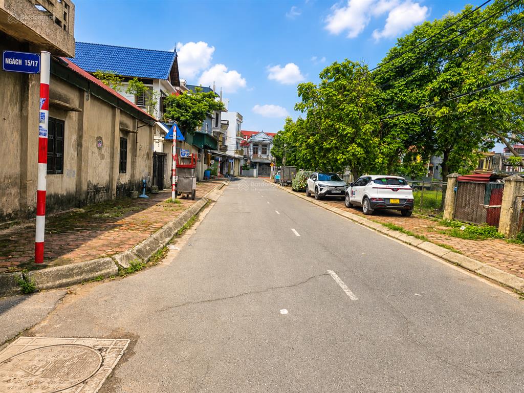 Lô góc yên viên 90m2 mt6m ô tô thông 30m ra trục ô tô tránh thông đặng công chất sẵn xưởng thu tiền