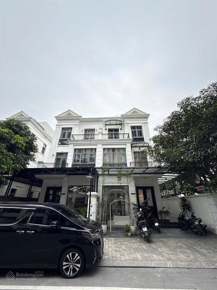 Biệt thự liền kề khu nguyệt quế vinhomes riverside 2 dt 176m2 54 tỷ giá cực tốt