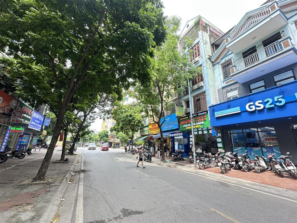 Bán gấp phân lô 106 hoàng quốc việt 22 tỷ 70m2 mặt tiền 4,5m 4 tầng 2 mặt thoáng ngõ 2 ô tô