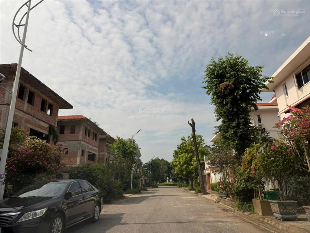 6tr/m2 lô góc long việt view vườn hoa tại quang minh mê linh hn. 0815 143 ***