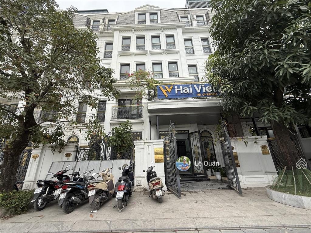 Cần bán gấp lk 75m2 hoàn thiện thang máy đẹp quay chung cư kinh doanh cực tốt. sổ đỏ chỉ 27,5 tỷ