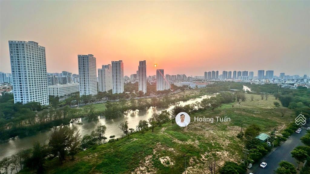 Bán căn hộ scenic valley 1, dt 133m2, 3pn, 3wc nội thất cao cấp giá 9,99 tỷ 0912 976 ***