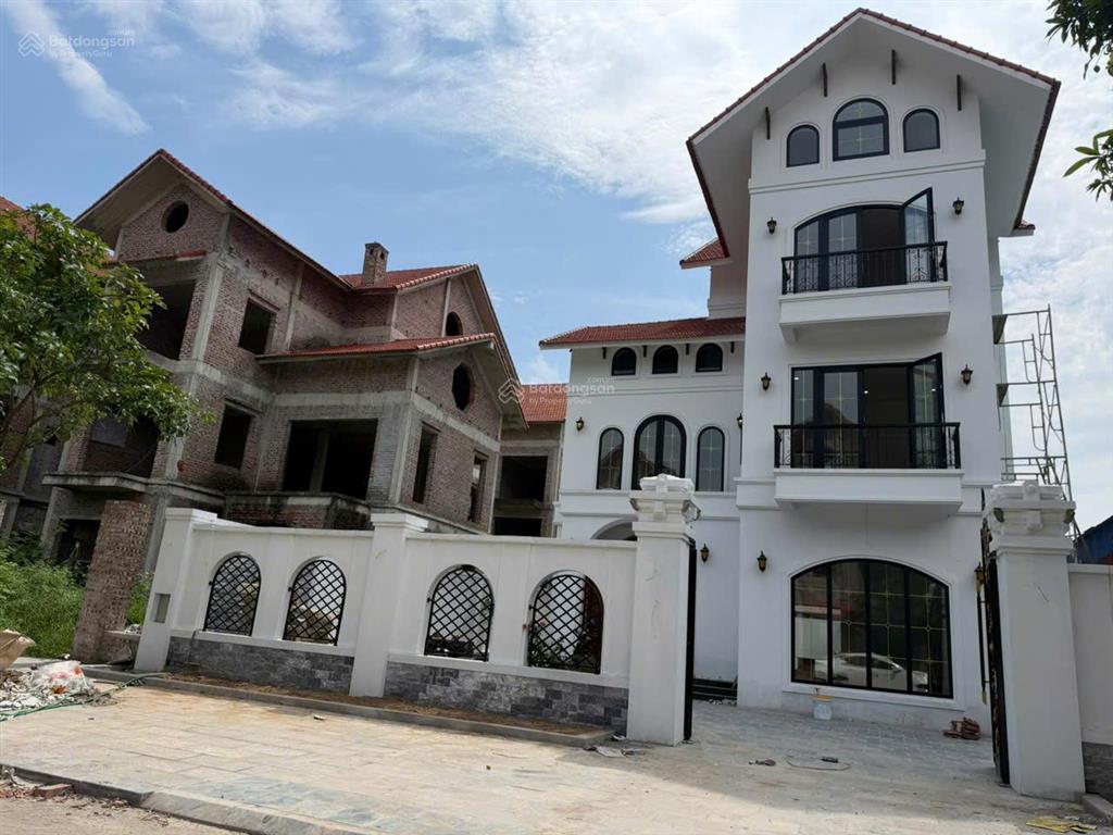 5,xtr/m2 bt hoàn thiện cực đẹp,sẵn dòng tiền,vị trí đắc địa kđt quang minh ml hn. 0815 143 ***