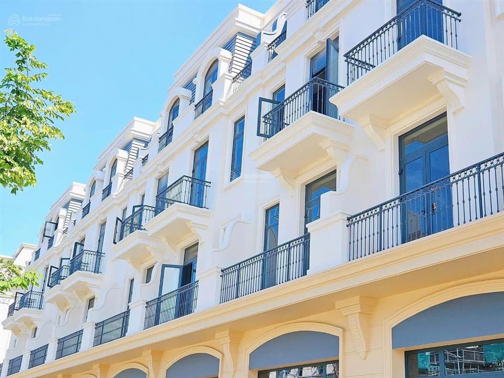 Hiếm có 1 căn liền kề góc 2 mặt tiền 92m2 tại vinhomes cần giờ, có bãi biển, khu giải trí ngay nhà