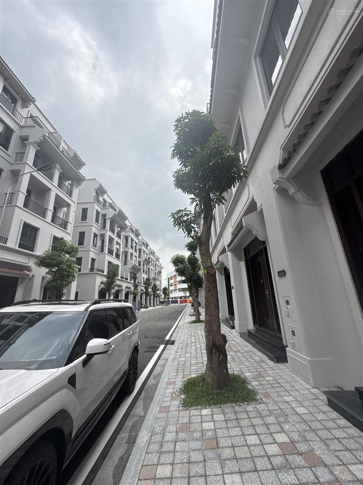 Giá hời liền kề nhật nguyệt đông nam vinhomes cổ loa giá chỉ 17 tỷ 0948 692 ***