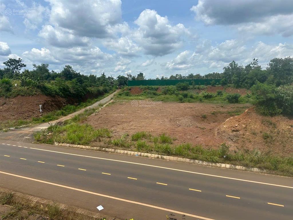 Bán đất 2 mặt tiền tránh đông buôn ma thuột 2.712m² sổ hồng giá 4,5 tỷ gần hồ ea nhái