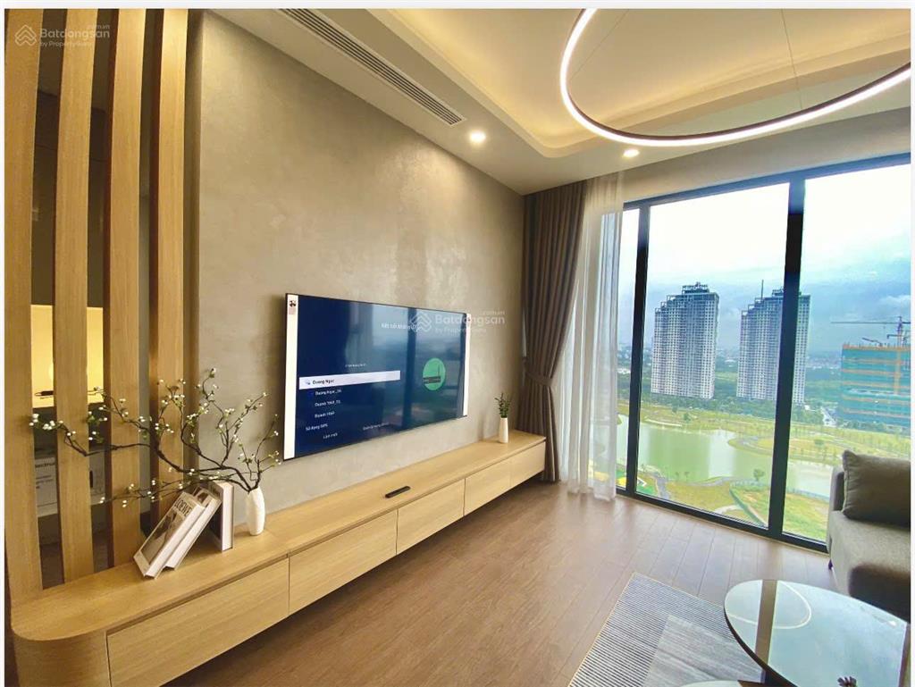 Chủ nước ngoài cần bán căn hộ 3 phòng ngủ view hồ điều hòa giá 12.5 tỷ bao phí